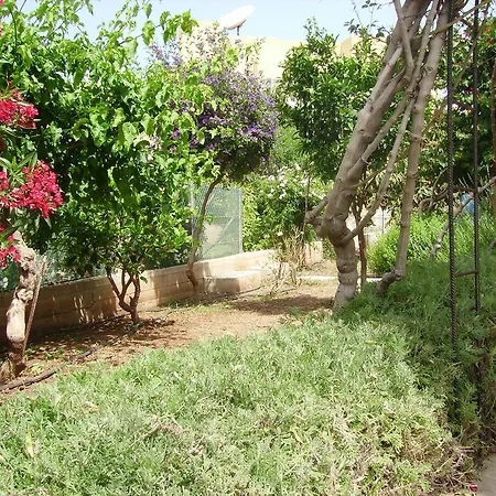 Kissonerga Apartament *