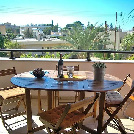 Kissonerga Apartament *